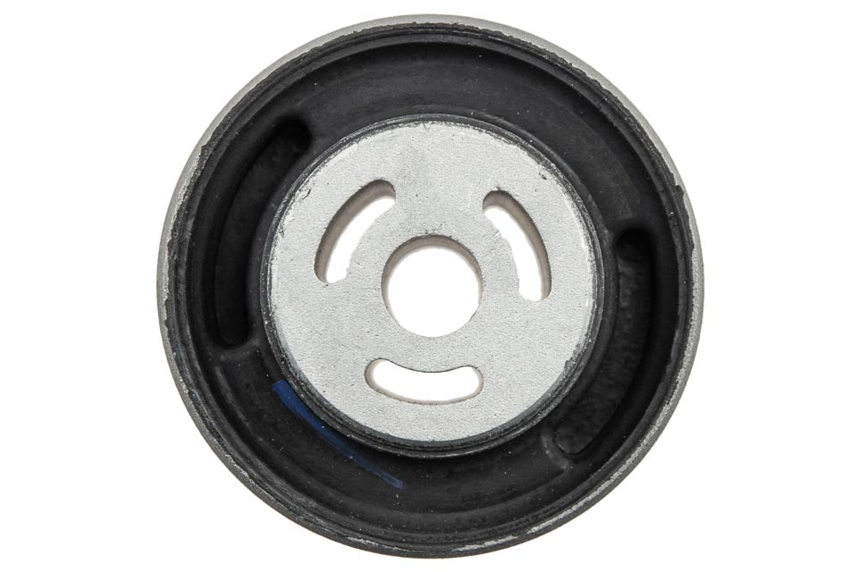 Draagarmrubber OEM 4766910AE