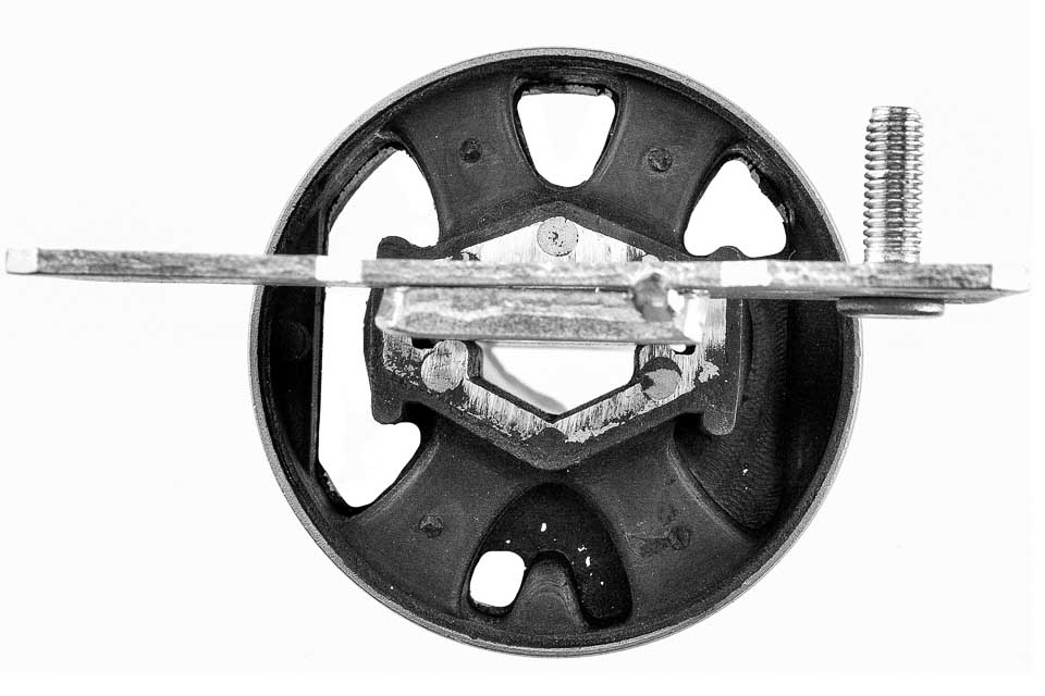Caoutchouc de bras de commande OEM 1533836