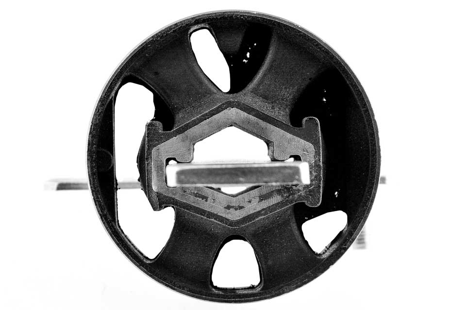 Caoutchouc de bras de commande OEM 1533836